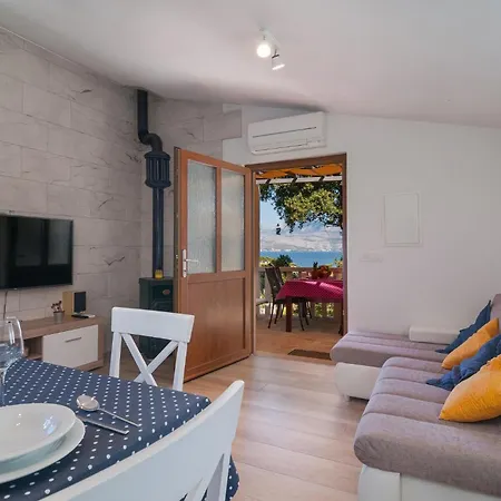 2 Bedroom Lovely In Praznica Σπίτι διακοπών *