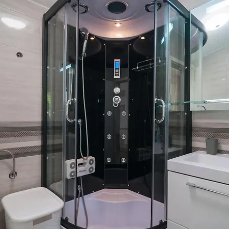 2 Bedroom Lovely In Praznica Σπίτι διακοπών